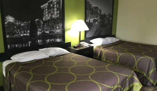 Suite estudio, 2 camas de matrimonio, no fumadores