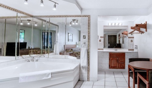 Suite, 1 cama de matrimonio grande, no fumadores, bañera de hidromasaje