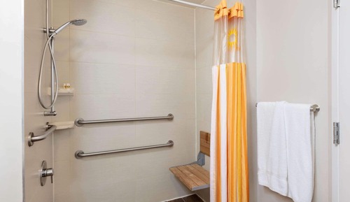 Habitación, 1 cama doble, accesible para personas con discapacidad (Mobility/Hearing Impaired)