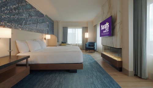 Atrium Tower Suite, 1 King Bed, Non-Smoking- Newly Renovated