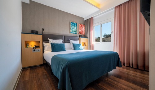 Suite, vistas parciales al mar (Formentera)