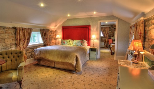 Courtyard Family Room