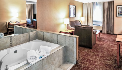 Executive Suite, 1 King Bed with Sofa bed, Jetted Tub, Non Smoking