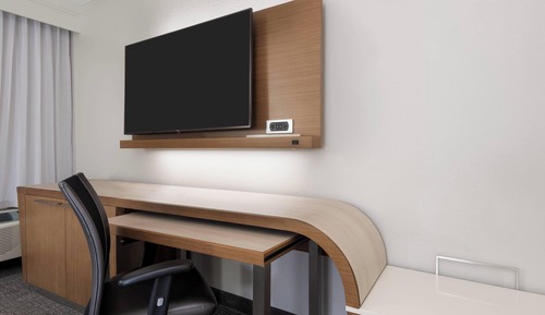 Habitación ejecutiva, 1 cama de matrimonio grande con sofá cama (Hearing Accessible)