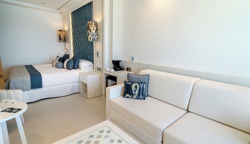 Suite junior, vistas al mar