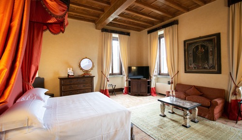 The Colonna Suite