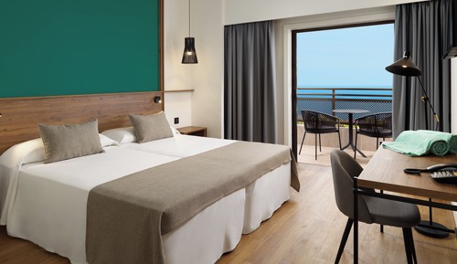 Habitación Doble Magnus con vistas al mar (3 Adultos)