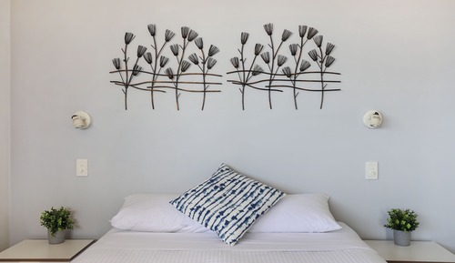 Queen Bed Suite Lower Level