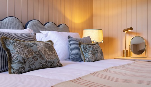 Really Comfy Room
