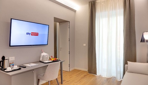 Suite, 1 cama de matrimonio grande, no fumadores (Living Room;with Sofabed)