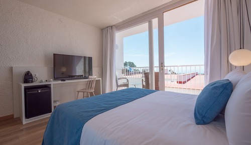 Habitación Premium doble, balcón, vistas parciales al mar