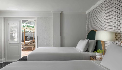 Habitación Deluxe, 2 camas de matrimonio (Deluxe Poolside Courtyard Two Queens)