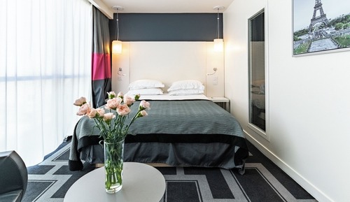 Habitación estándar, 1 cama de matrimonio (Bath/Shower Combo)