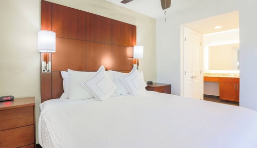 Estudio, 1 cama de matrimonio grande con sofá cama