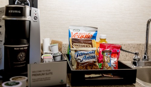 Premium Suite, 1 King Bed with Sofa bed, Non Smoking, Walk in Shower