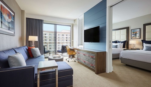 Habitación, 2 camas de matrimonio, vistas al mar (Hearing, Twin Dolphin Tower)