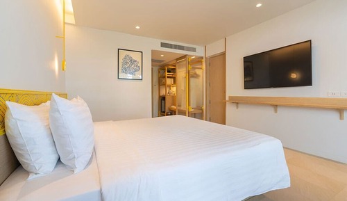 Habitación superior, 1 cama de matrimonio grande, vistas al jardín