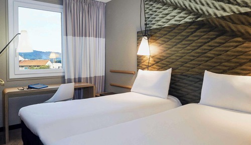 Habitación estándar doble, 1 cama doble con sofá cama