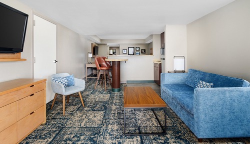 Suite, varias camas, balcón (View)