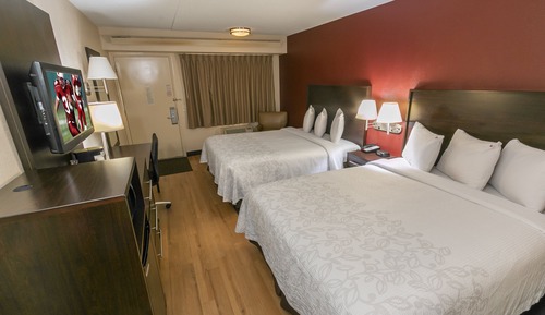 Habitación Premium, 2 camas dobles (Upgraded Bedding & Snack, Smoke Free)