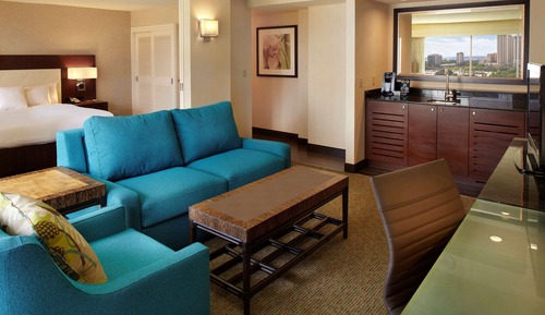 Suite, 1 cama de matrimonio grande con sofá cama (City/Mountain View, Roll-in Shower)