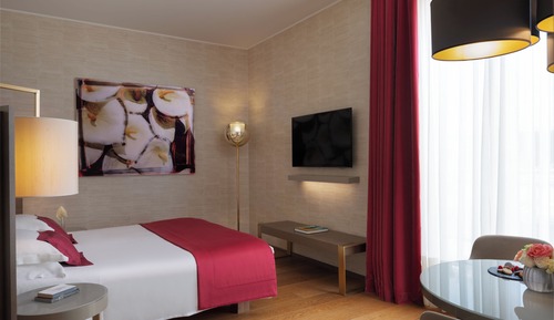 Panoramic Junior Suite