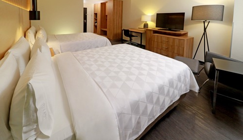 Habitación estándar, 2 camas de matrimonio, vistas a la ciudad