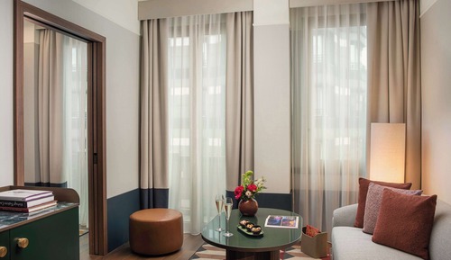 Suite (View, Extra Bed 2 Adults + 1 Child)