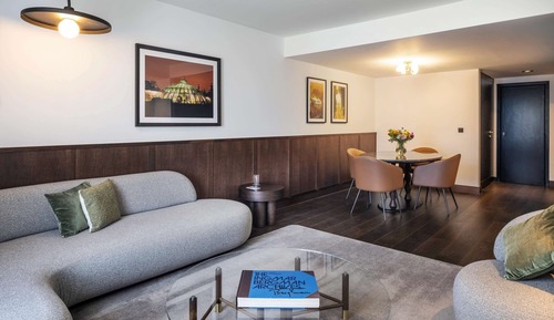 Suite (Le Louise, Garden and City view)