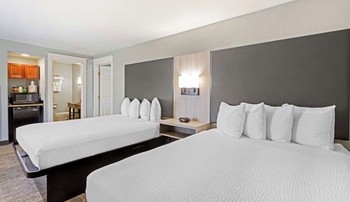 Habitación estándar, varias camas, no fumadores (1 king and 2 queen beds;with Sofabed)