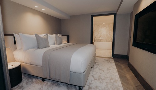 Suite (Lyall)