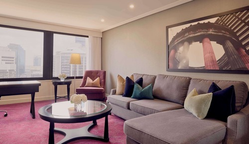 EXECUTIVE SUITE King Bed, Sofa Bed, Separate Lounge, City View