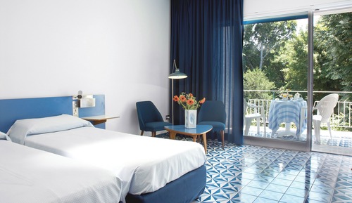 Habitación triple clásica, vistas al parque