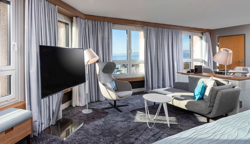 Suite junior, 1 cama de matrimonio, vistas al lago