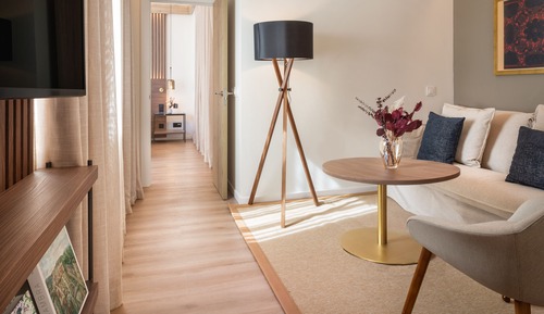 The Level Suite with Terrace (2+2)