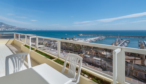 Apartamento, 2 habitaciones, terraza, vistas al mar