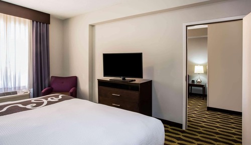 Suite Deluxe, 1 cama de matrimonio grande, no fumadores (Mobility Accessible)