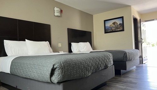 Habitación estándar doble, 2 camas de matrimonio, vistas a la montaña