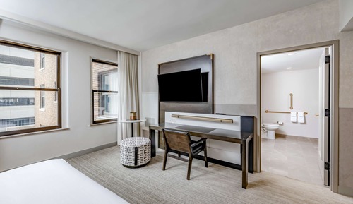 Habitación, 1 cama de matrimonio grande, accesible para personas con discapacidad, bañera