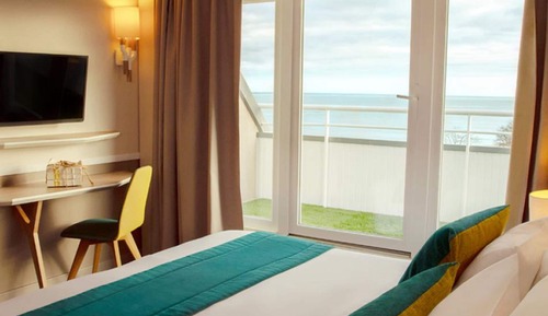 Suite, 1 cama doble con sofá cama, vistas a la playa (Twin on request)
