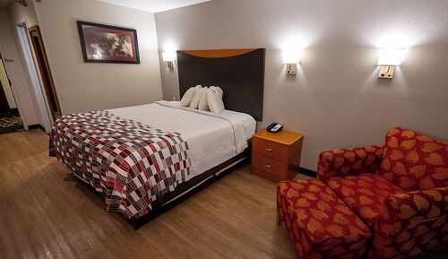 Habitación superior, 1 cama de matrimonio grande (Smoke Free)