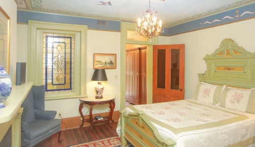 Room, 1 Queen Bed (301), Stairs Required