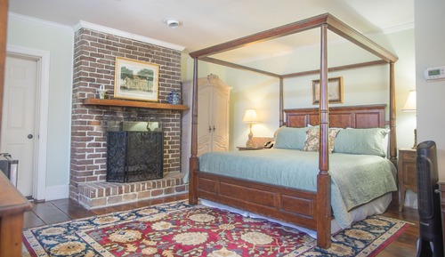 Room, 1 King Bed (207), Stairs Required
