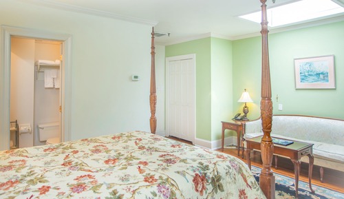 Room, 1 Queen Bed (202), Stairs Required