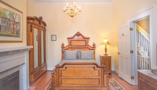 Room, 1 Queen Bed (305), Stairs Required