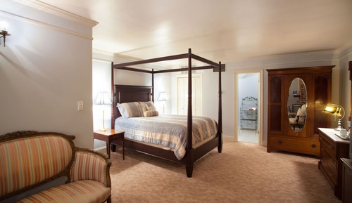 Room, 1 Queen Bed (205), Stairs Required