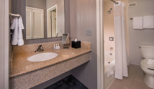 Suite, 2 camas dobles, no fumadores (Hearing Accessible)