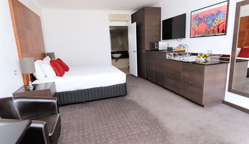 Habitación superior, 1 cama de matrimonio grande, no fumadores, planta baja