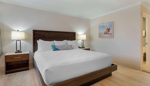 Suite, 1 cama de matrimonio grande, no fumadores (Living Room;with Sofabed)