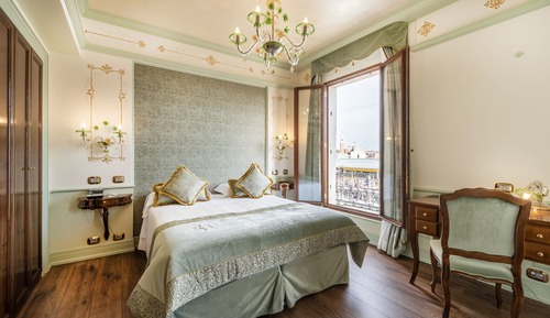 Habitación de lujo, vistas al canal (Deluxe Double Room)